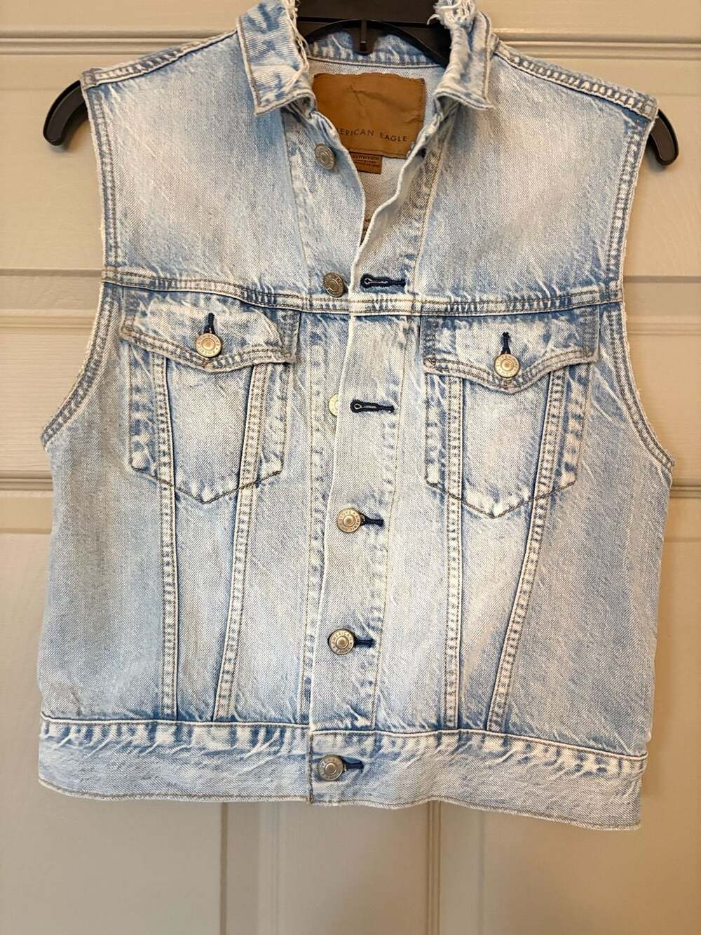 American Eagle Light Wash Distressed Denim Vest Size XS